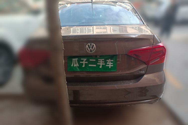 Used Volkswagen Jetta 2017 1.5L Manual Fashion Edition