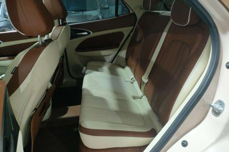 Used ORA Good Cat 2023 401 km Standard Range Prestige Version Lithium Iron Phosphate