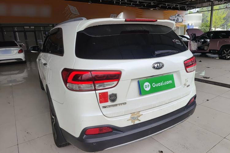 Used Kia Sorento 2015 Sorento L 2.4L Gasoline 4WD Elite Edition 5 Seats China IV Standard
