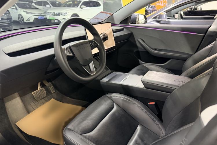 Used Tesla Model 3 2023 Rear-Wheel-Drive Version
