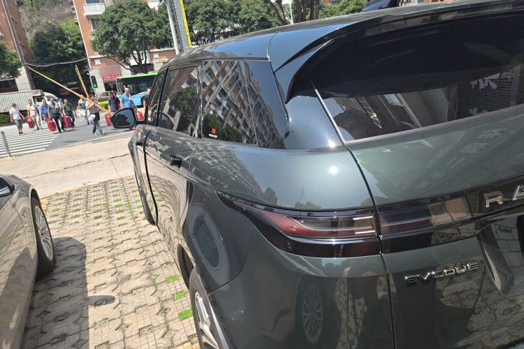 Used Land Rover Range Evoque 2024 Aurora L 249 PS Prestige Light-Chasing Edition