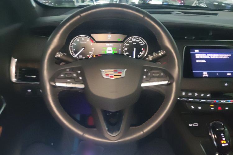 Used Cadillac XT4 2022 28T Two-Wheel Drive Prestige Version Steering Wheel