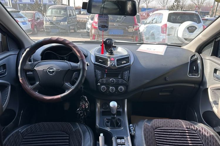 Used Haima S5 2016 1.6L Manual Luxury Tech Edition Interior 1