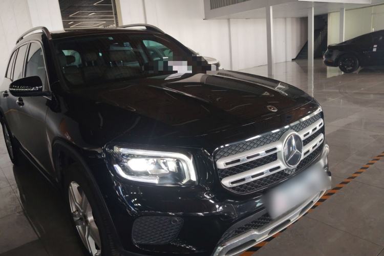 Used Mercedes-Benz GLB 2022 Second Facelift GLB 200 Dynamic Edition Front Right 45 Deg