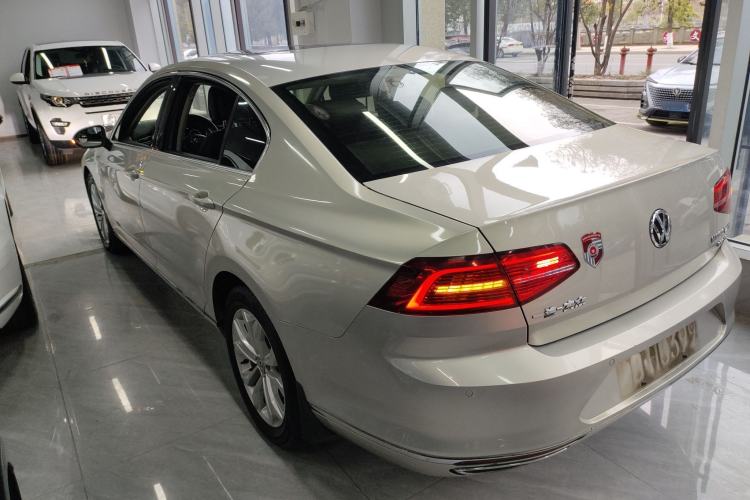 Used Volkswagen Magotan 2017 330TSI DSG Luxury Model