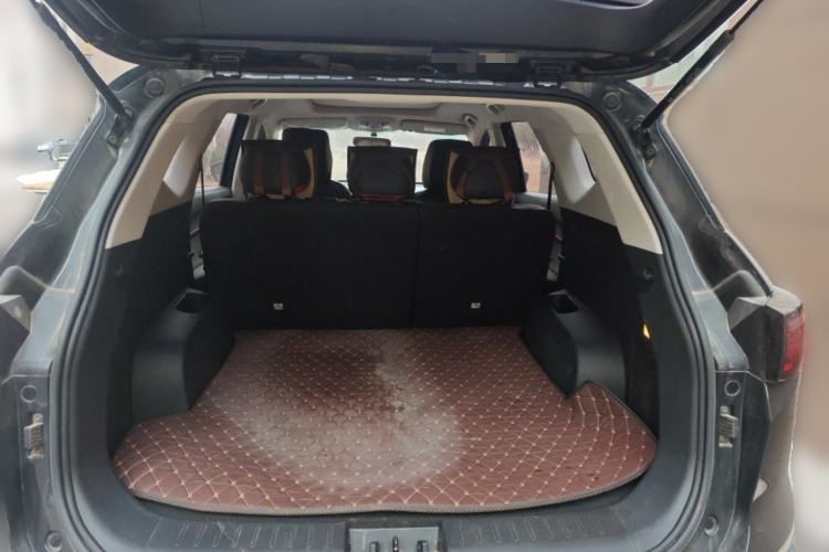 Used SOL X8 2021 300T DCT Comfort Edition 5 Seats
