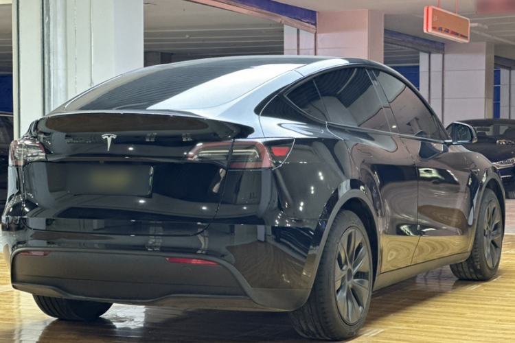 Used Tesla Model Y 2023 Rear-Wheel-Drive Version