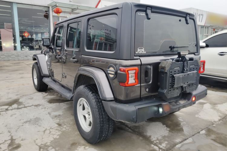 Used Jeep Wrangler 2019 2.0T Sahara Four-Door Version China VI Emission Standard