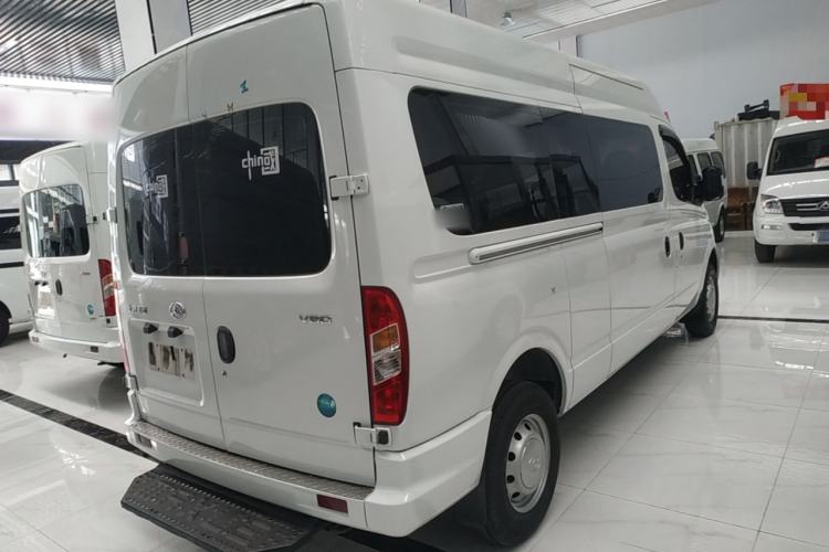 Used SAIC MAXUS Xintu V80 2021 2.0T Manual Classic Aoyuntong Long Wheelbase Mid-Roof 6/7/8/9-Seater
