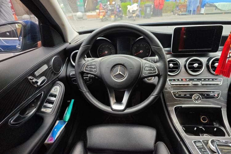 Used Mercedes-Benz C-Class 2015 Revised C 200 L Sport Edition Steering Wheel