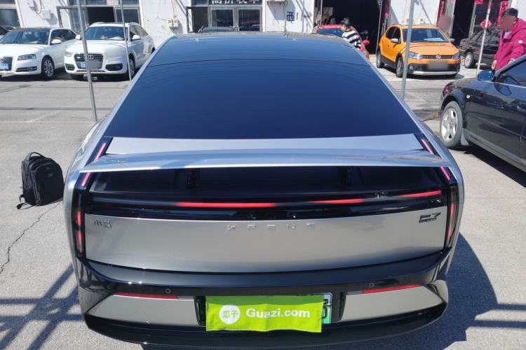 Used XPeng P7 2025 Model—750 All-Wheel-Drive High-Performance Ultra