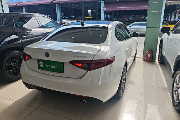 Used Alfa Romeo Giulia 2019 2.0T 280HP Luxury Edition