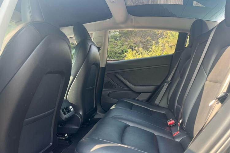 Used Tesla Model 3 2019 Long-Range All-Wheel-Drive Version
