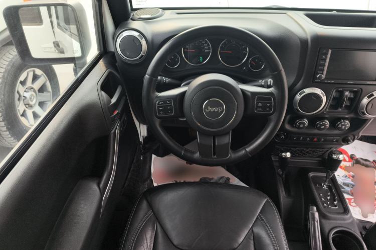 Used Jeep Wrangler 2015 3.0L Sahara Four-Door Edition
