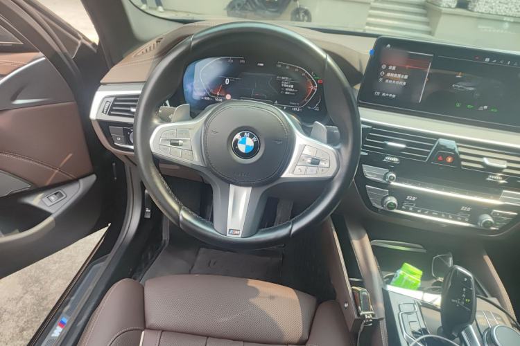 Used BMW 5 Series 2023 530Li Luxury Edition M Sport Package Steering Wheel