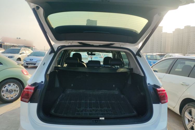 Used Volkswagen Tiguan L 2022 330TSI Automatic Two-Wheel Drive R-Line Enhanced Edition