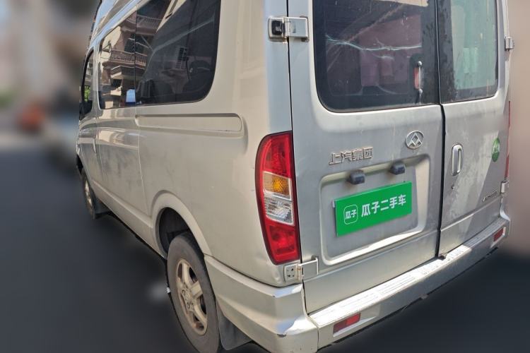Used SAIC MAXUS Xintu V80 2016 2.5T Manual Aoyuntong National IV Short Wheelbase Mid-Roof 6-Seater
