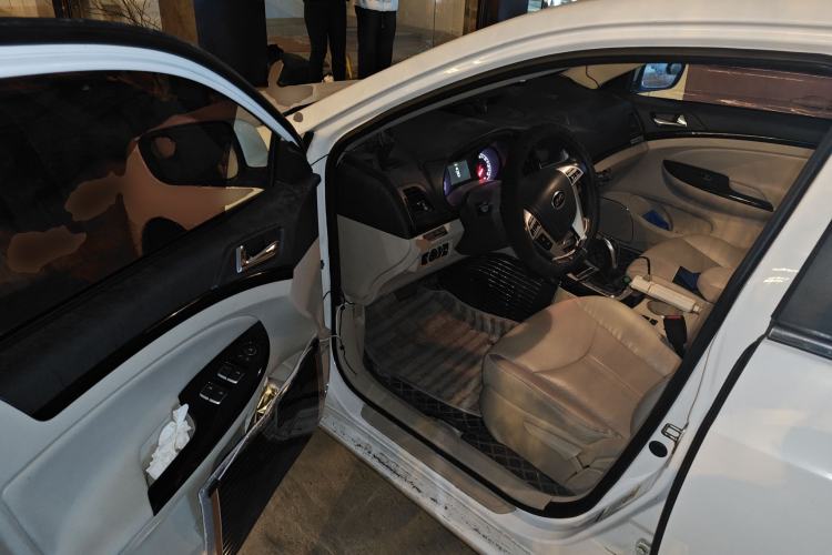 Used BYD e5 2017 300 Prestige Edition
