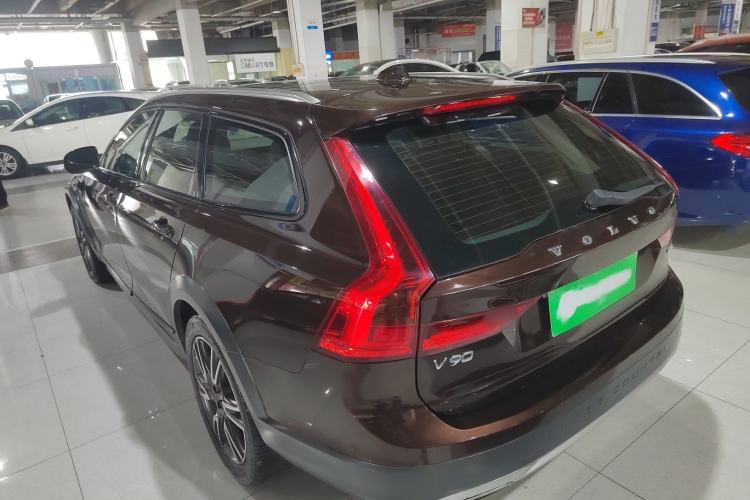 Used Volvo V90 2017 Cross Country T5 AWD Prestige Edition Rear Left 45 Deg