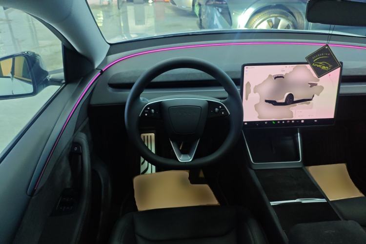 Used Tesla Model Y 2025 Long-Range All-Wheel-Drive Version