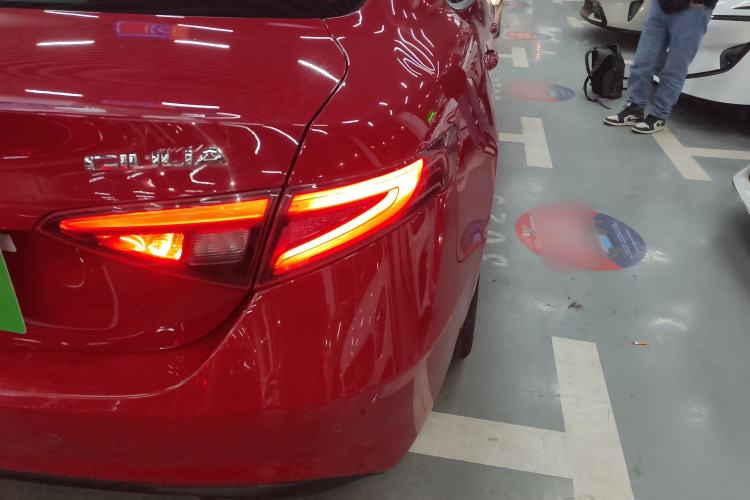 Used Alfa Romeo Giulia 2019 2.0T 280HP Luxury Edition
