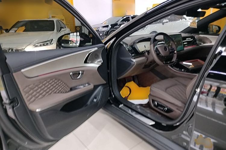 Used BYD Han 2023 EV Champion Edition 605KM Front-Drive Premium Model
