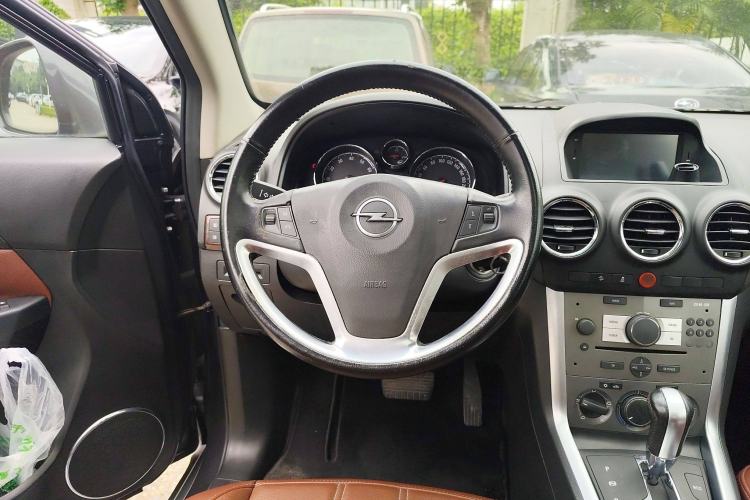 Used Opel Antara 2013 2.4L Two-Wheel Drive Comfort Edition
