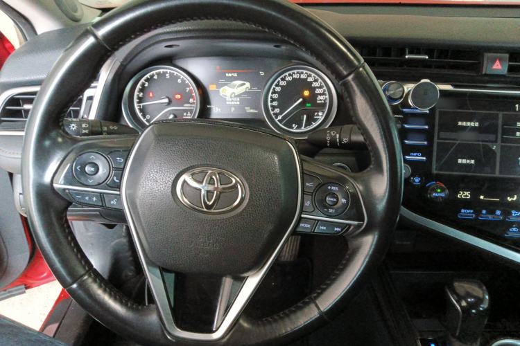 Used Toyota Camry 2018 2.5G Luxury Edition Steering Wheel