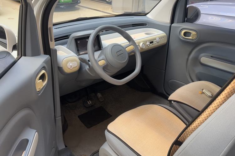 Used Bestune Pony 2025 222km Lightning Horse Interior 1