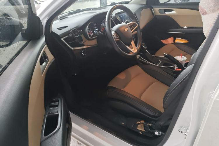 Used Chevrolet Monza 2021 320 Automatic Enjoyment Sunroof Edition Driver Seat