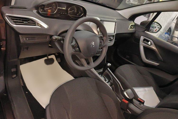 Used Peugeot 2008 2014 1.6L Automatic Fashion Edition