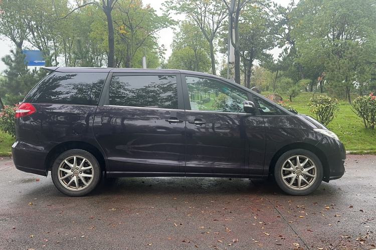 Used BYD M6 2013 2.4L Manual Luxury Model
