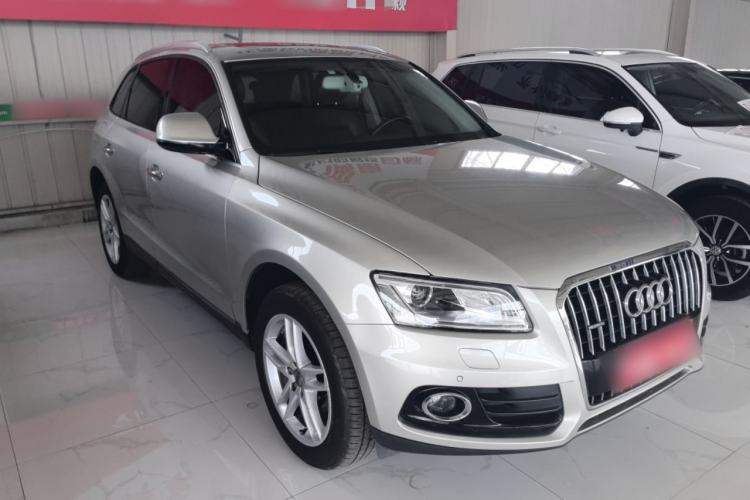 Used Audi Q5 2017 40 TFSI Technology Edition Front Right 45 Deg