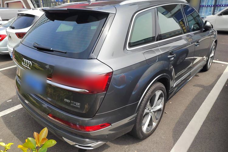 Used Audi Q7 2020 55 TFSI quattro S line sports model
