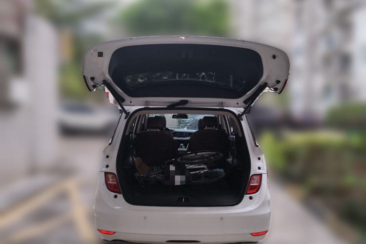 Used Buick GL6 2018 18T 6-Seater Prestige Model Trunk