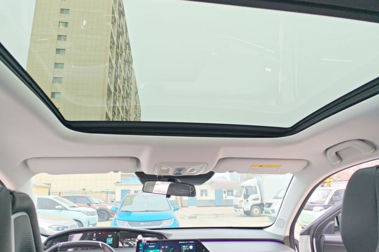 Used CHANGAN UNI-K 2023 2.0T Two-Wheel Drive Yue Ling Trim