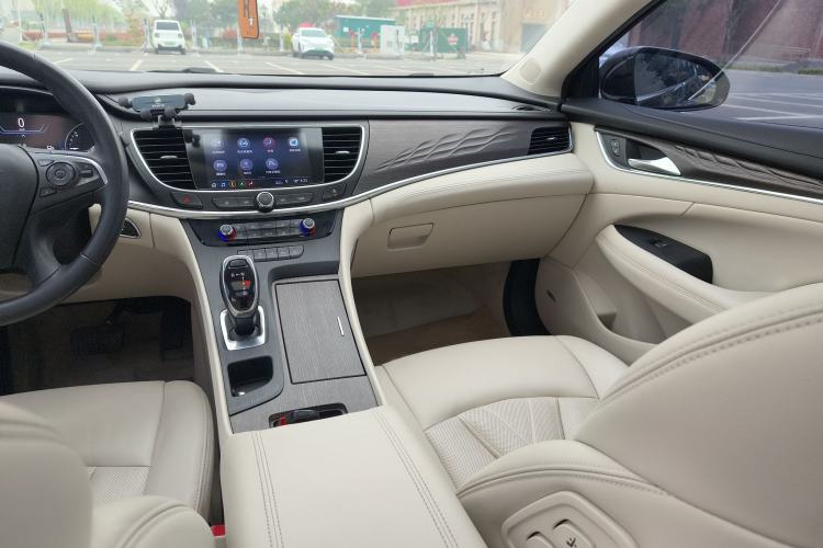 Used Buick LaCrosse 2019 28T Avenir
