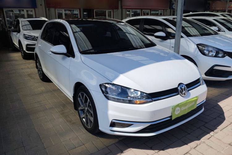 Used Volkswagen Golf 2020 Zhiai Edition 280TSI DSG Comfort Model Front Right 45 Deg