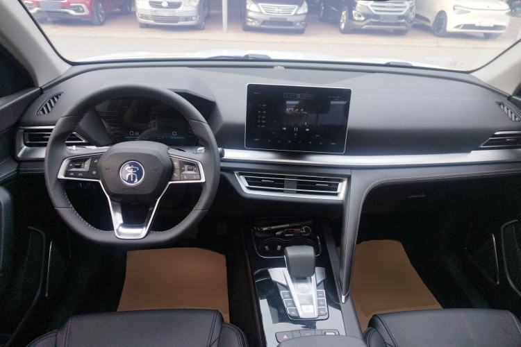 Used BYD Song Pro 2019 1.5T Automatic Luxury Model Center Console