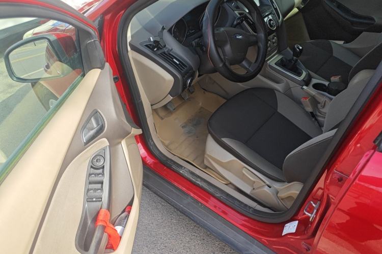 Used Ford Focus 2012 Sedan 1.6L Manual Comfort Model