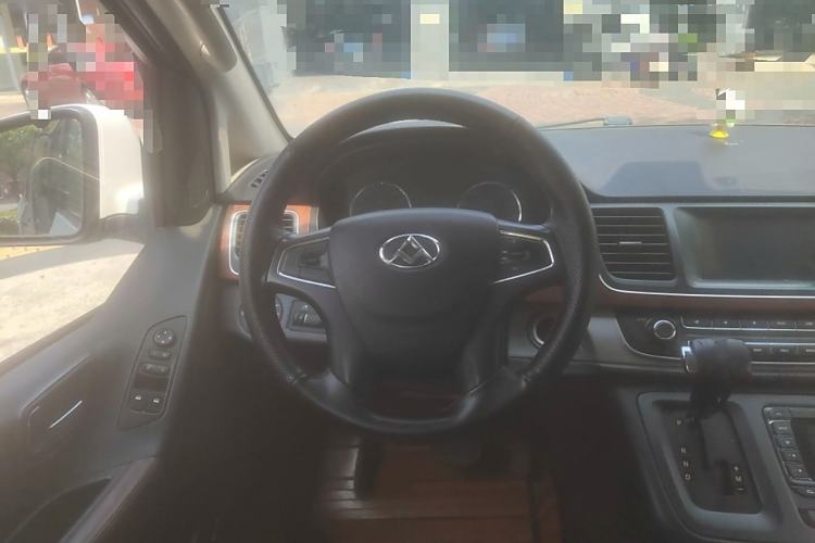 Used SAIC MAXUS G10 2014 2.0T Automatic Luxury Executive Edition
