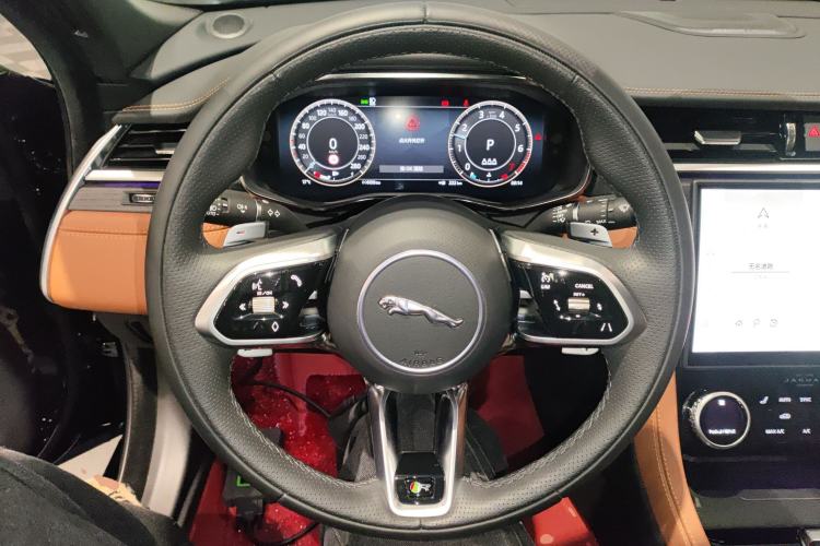 Used Jaguar XFL 2025 Model—2.0T P300, Four-Wheel Drive, 90th Anniversary Collector’s Edition Steering Wheel