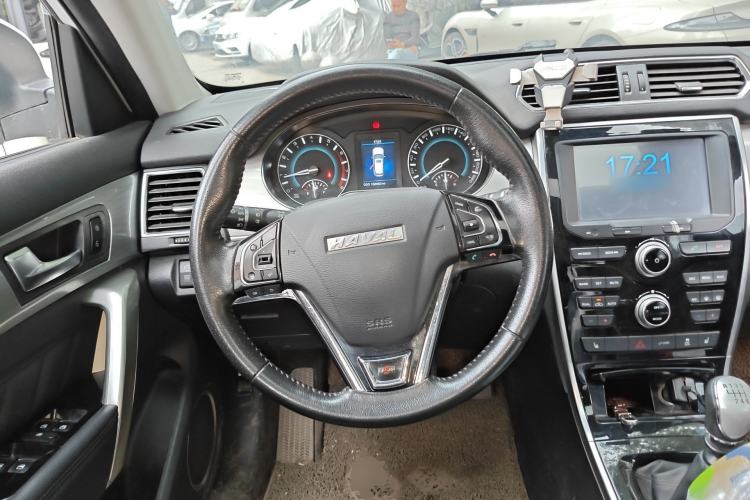 Used Haval H2 2016 Red-Label 1.5T Manual Two-Wheel Drive Luxury Model Steering Wheel