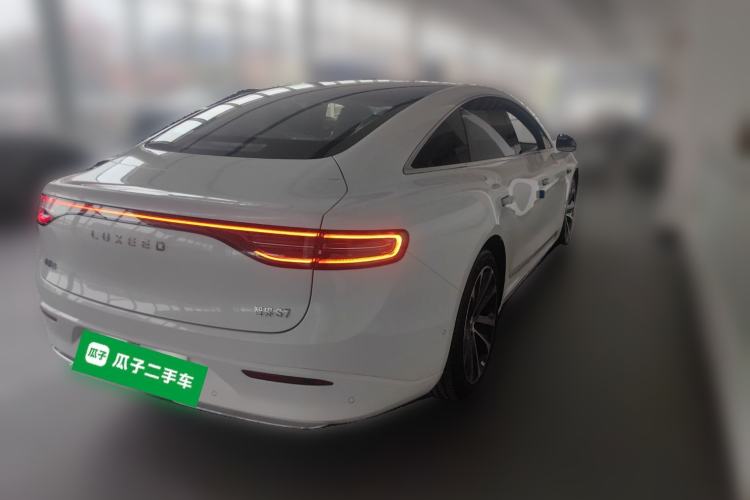 Used Hima Luxeed S7 2024 Pro Model Rear Right 45 Deg