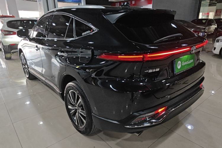 Used Toyota Harrier 2022 2.0L CVT Two-Wheel Drive Luxury Edition
