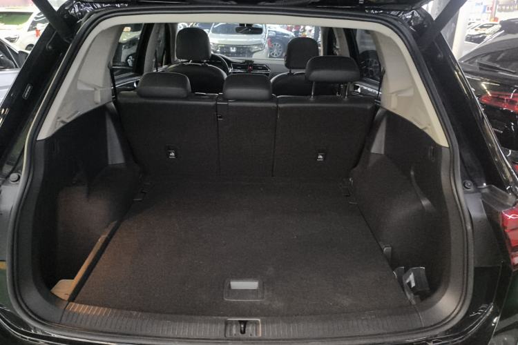 Used Volkswagen Tiguan L 2021 330TSI Automatic Two-Wheel Drive R-Line Enhanced Edition
