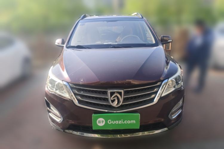 Used Baojun 560 2015 1.8L manual Comfort trim level