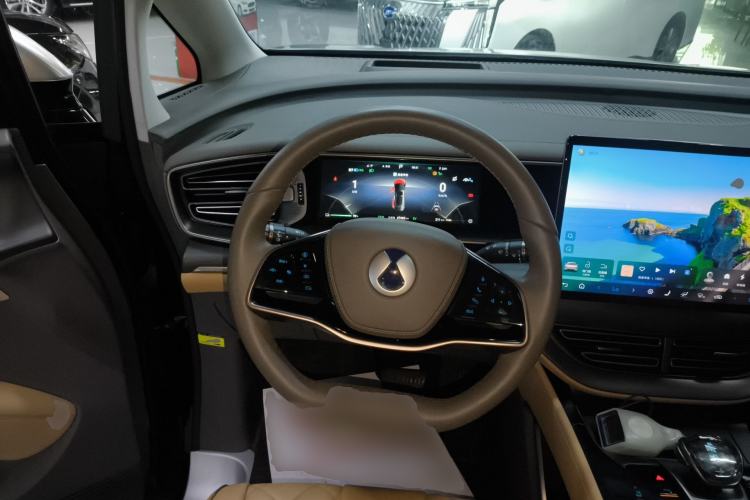 Used Denza D9 2022 DM-i 970 Four-Wheel Drive Prestige Model
