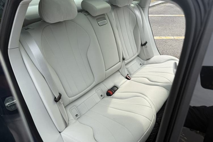 Used Mercedes-Benz EQE 2025 500 4MATIC Luxury Edition