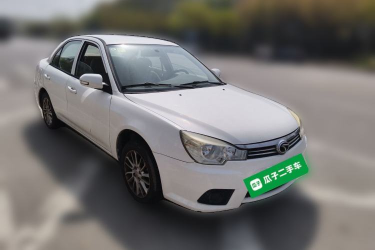 Used Soueast V3 Lingyue 2015 1.5L Manual Happiness Edition Front Right 45 Deg
